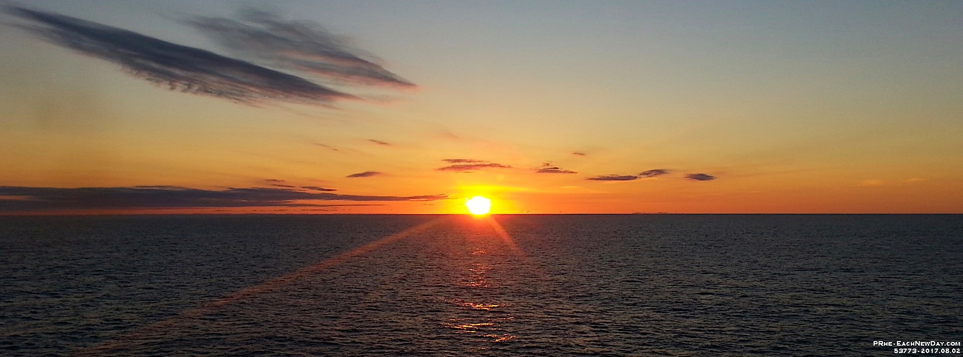 53773RoCrLeUsm - Sunset on the North Atlantic